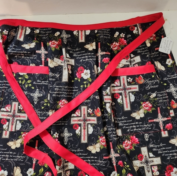 Hand Crafted Half Apron 2 Pockets Black Red Religious Theme Cross Cotton - Picture 7 of 9
